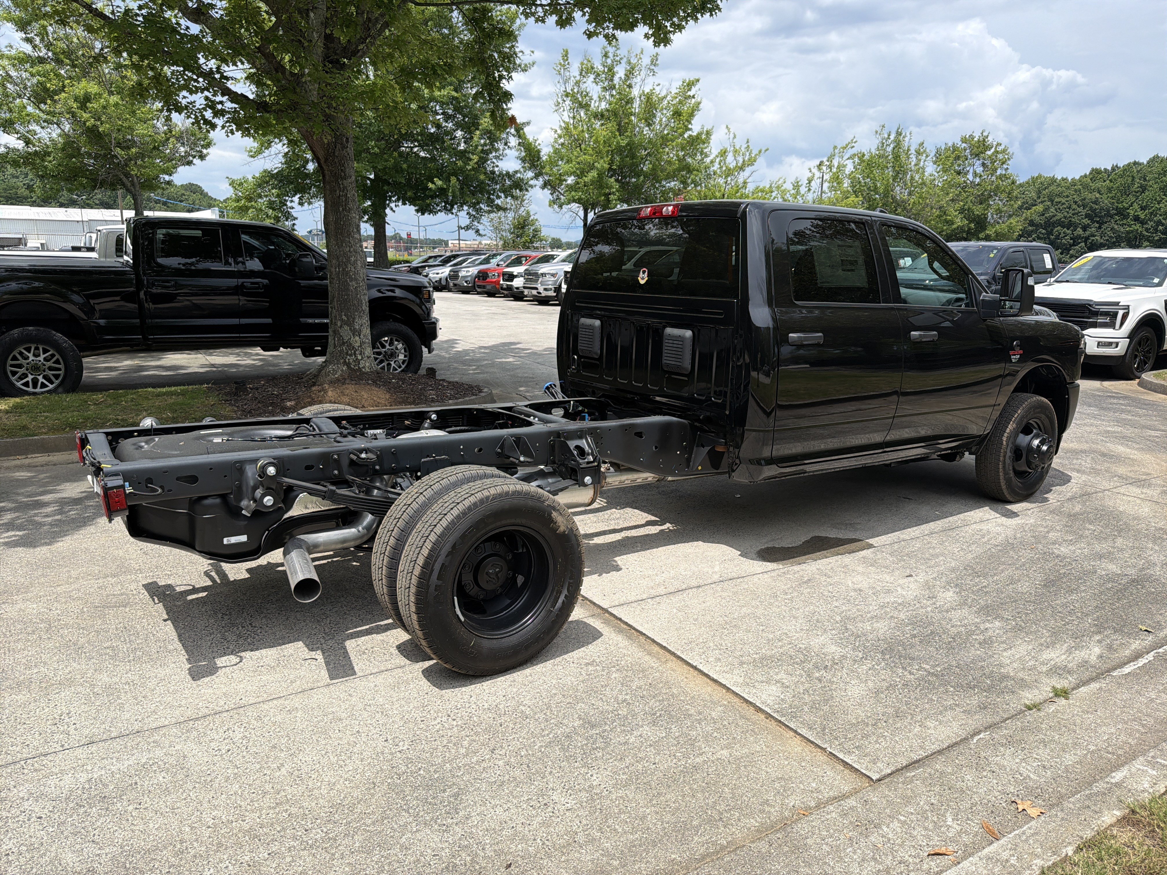 New 2026 RAM 3500 Tradesman AWD/4WD image 7