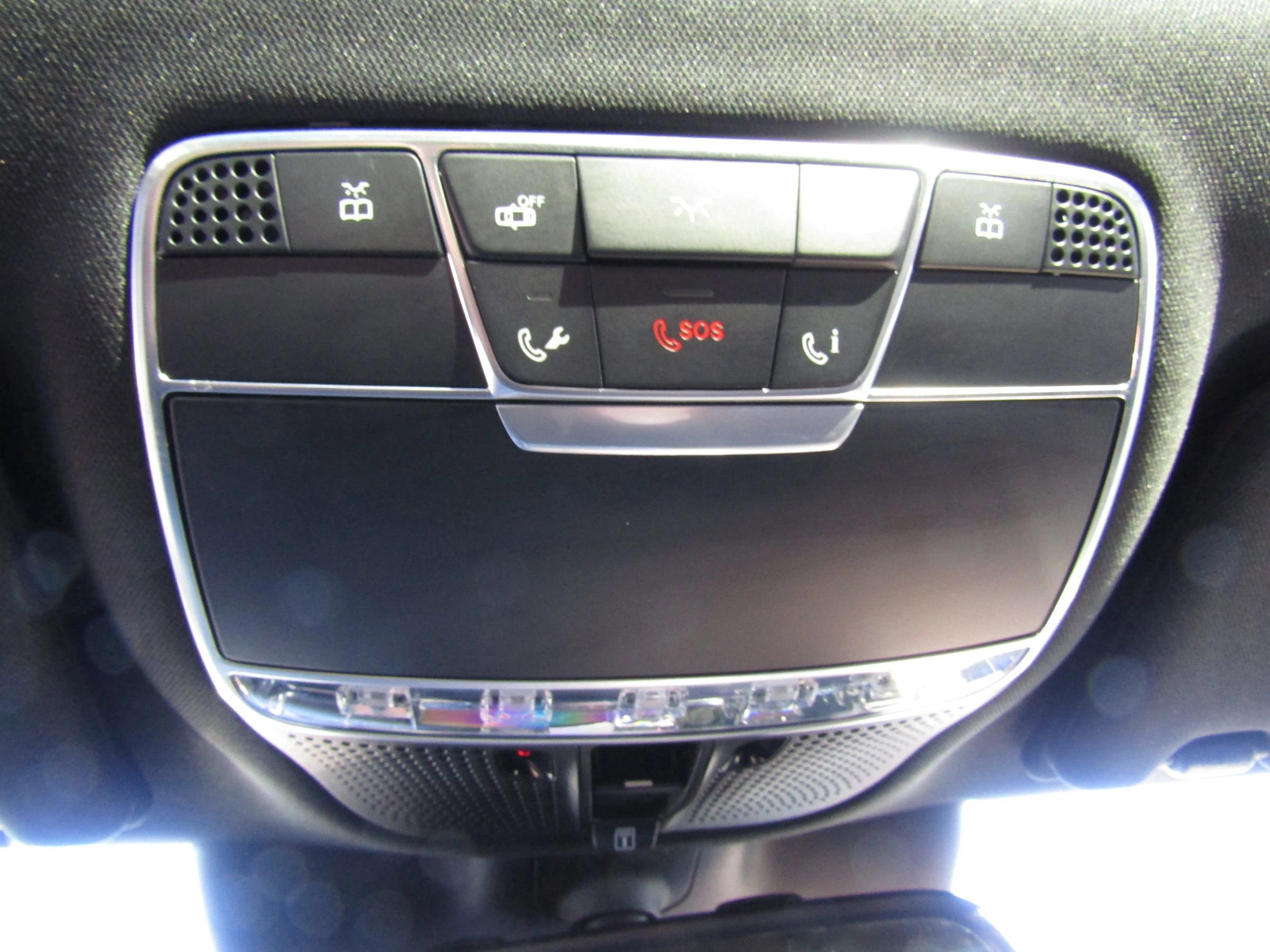 Used 2014 Mercedes-Benz S 550 Sedan w/ Sport Package w/ Sport Package image 37