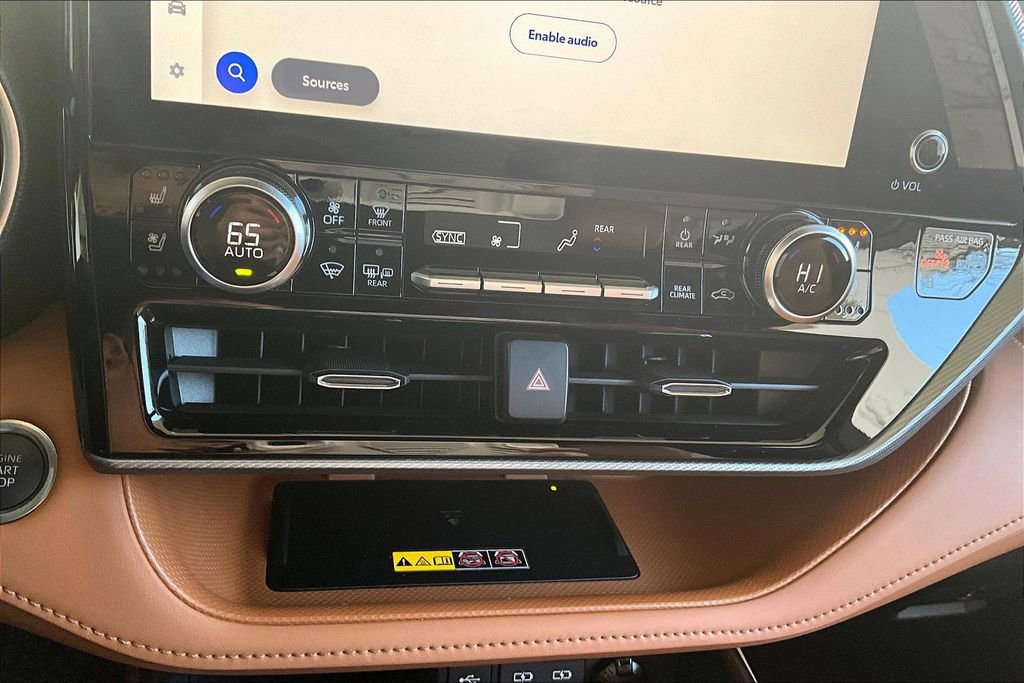 Used 2026 Toyota Highlander Platinum image 14