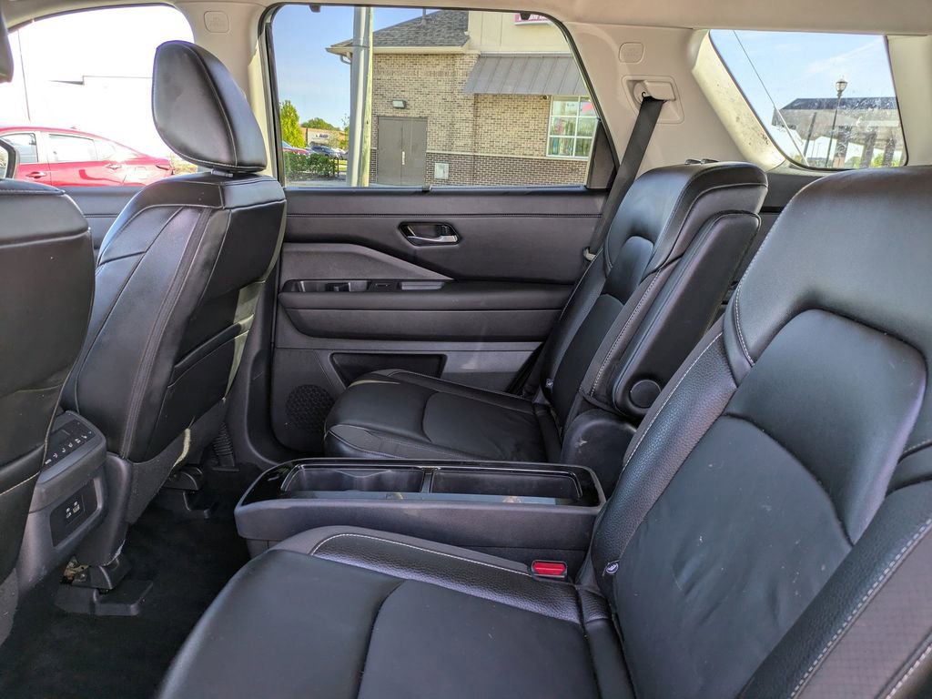 Certified 2024 Nissan Pathfinder SL w/ SL Premium Package image 15