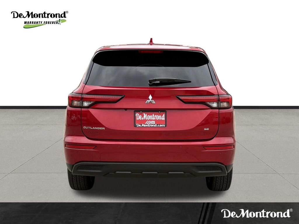 Used 2022 Mitsubishi Outlander SE FWD image 6