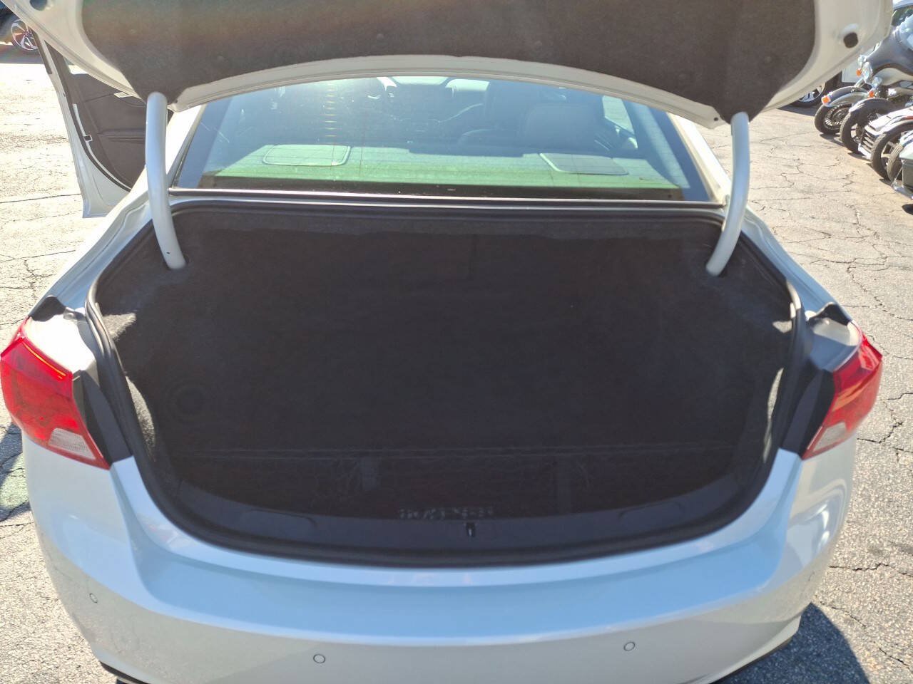 Used 2014 Chevrolet Impala LTZ FWD image 17