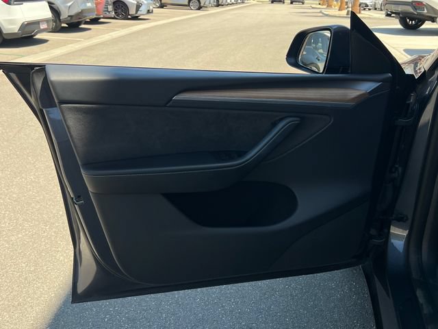 Used 2023 Tesla Model Y Long Range AWD/4WD image 34