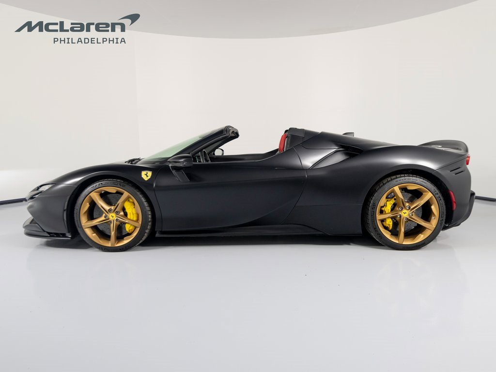 Used 2024 Ferrari SF90 Spider image 9