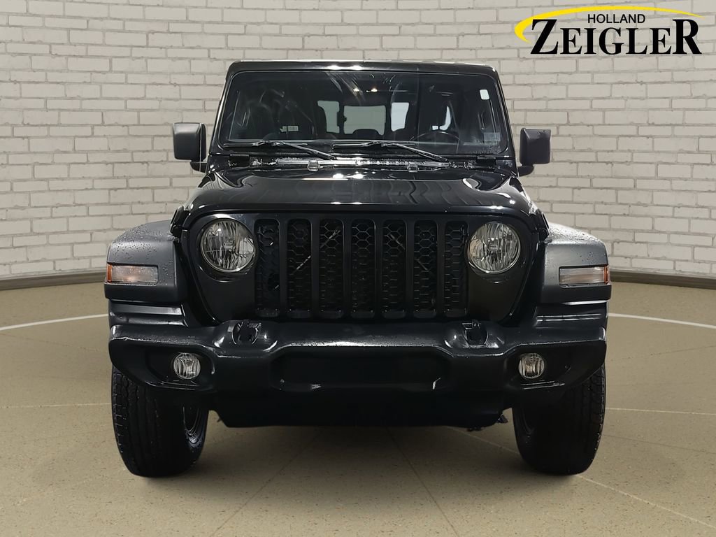 Used 2020 Jeep Gladiator Sport w/ Quick Order Package 24S image 2