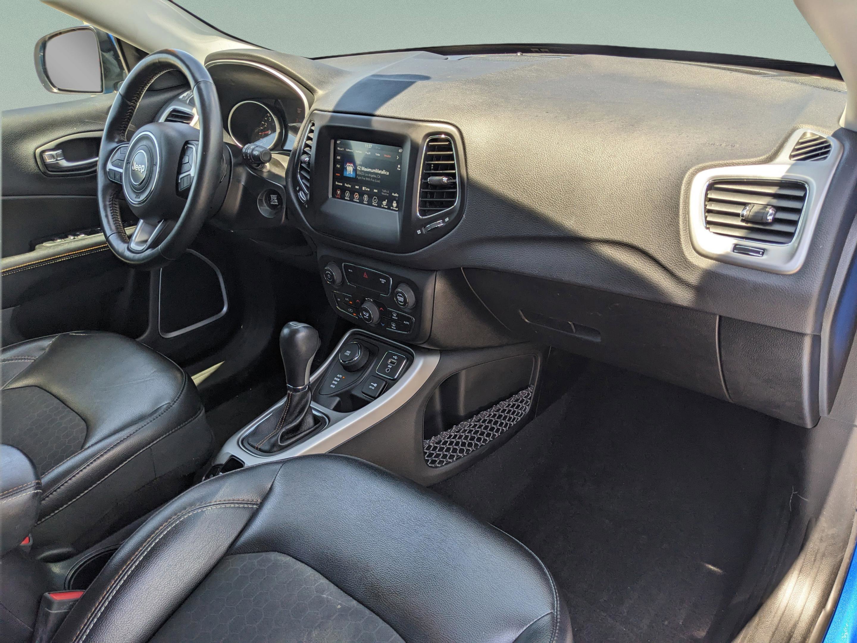 Used 2018 Jeep Compass Latitude w/ Popular Equipment Group image 12