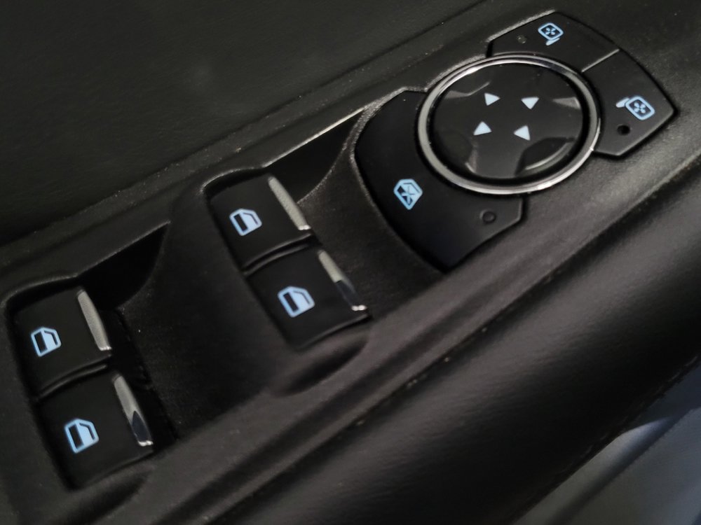 Used 2024 Ford Edge SEL image 27
