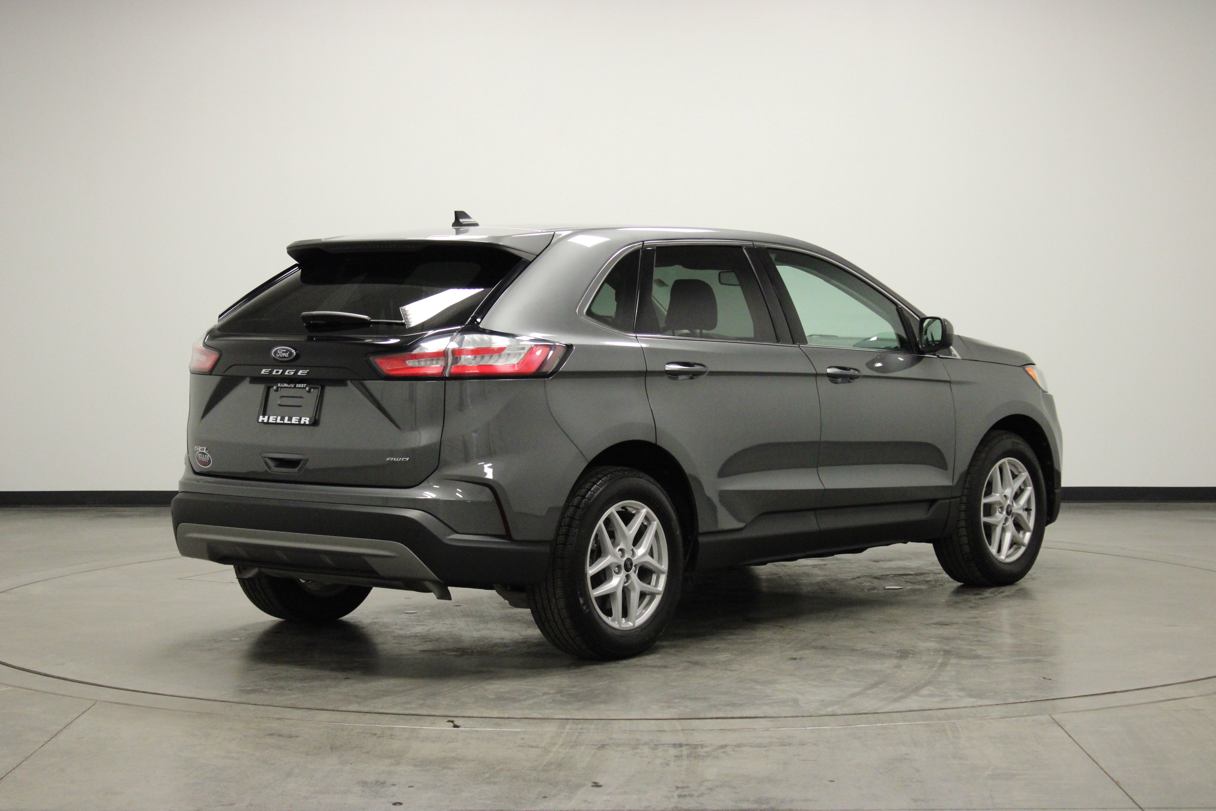 Used 2024 Ford Edge SEL AWD/4WD image 8