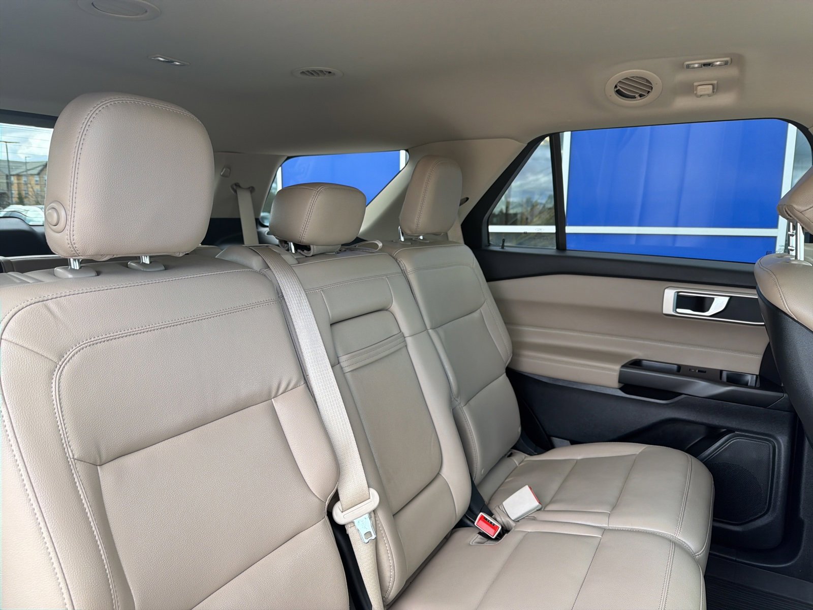 Used 2020 Ford Explorer XLT w/ Equipment Group 202A image 15