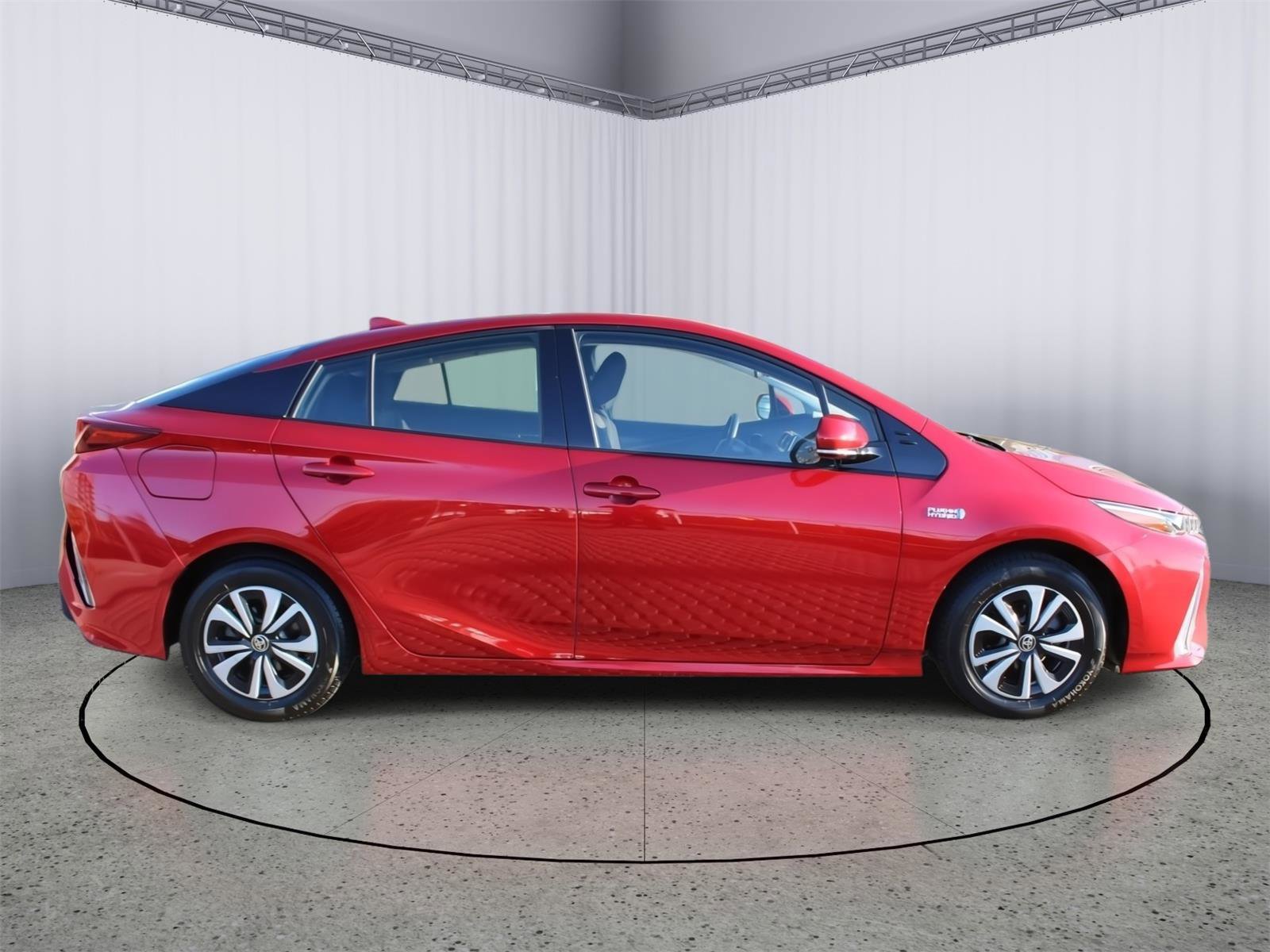 Used 2018 Toyota Prius Prime Plus image 9