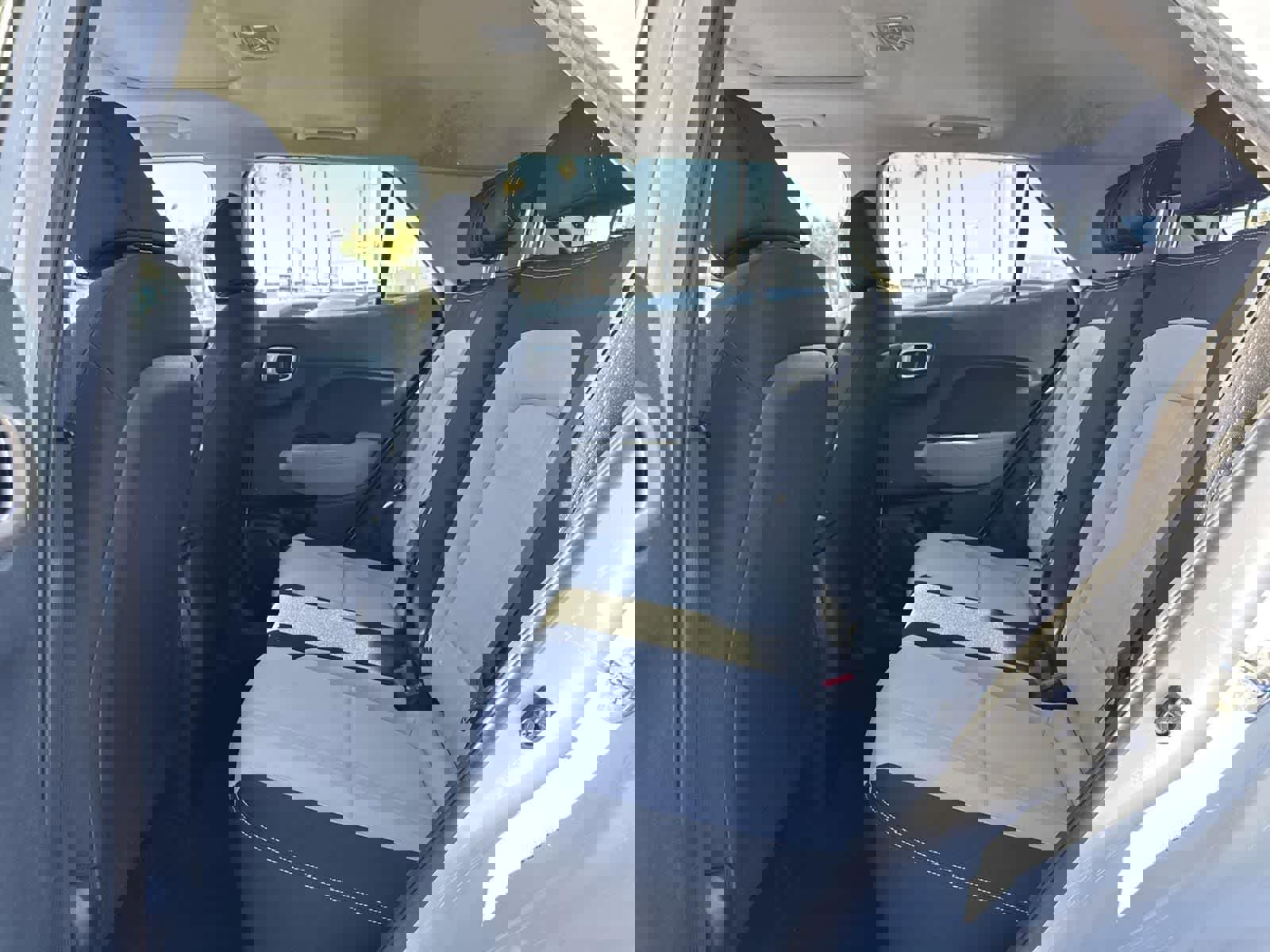 Used 2022 Hyundai Venue SEL image 19