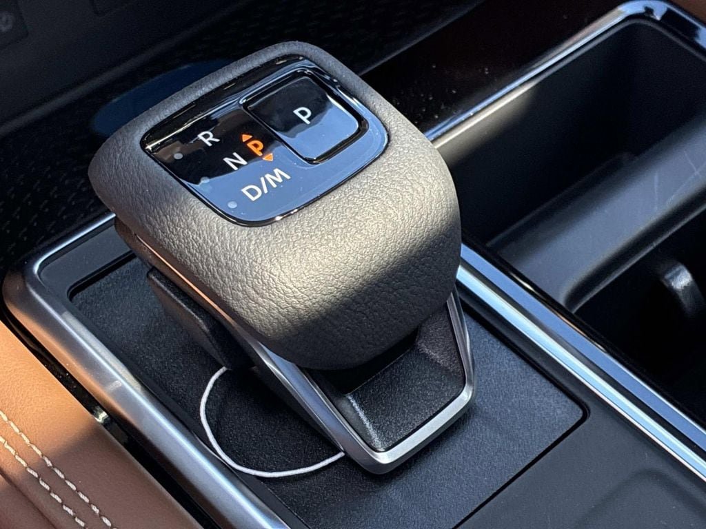 New 2026 Nissan Pathfinder Platinum AWD/4WD image 15