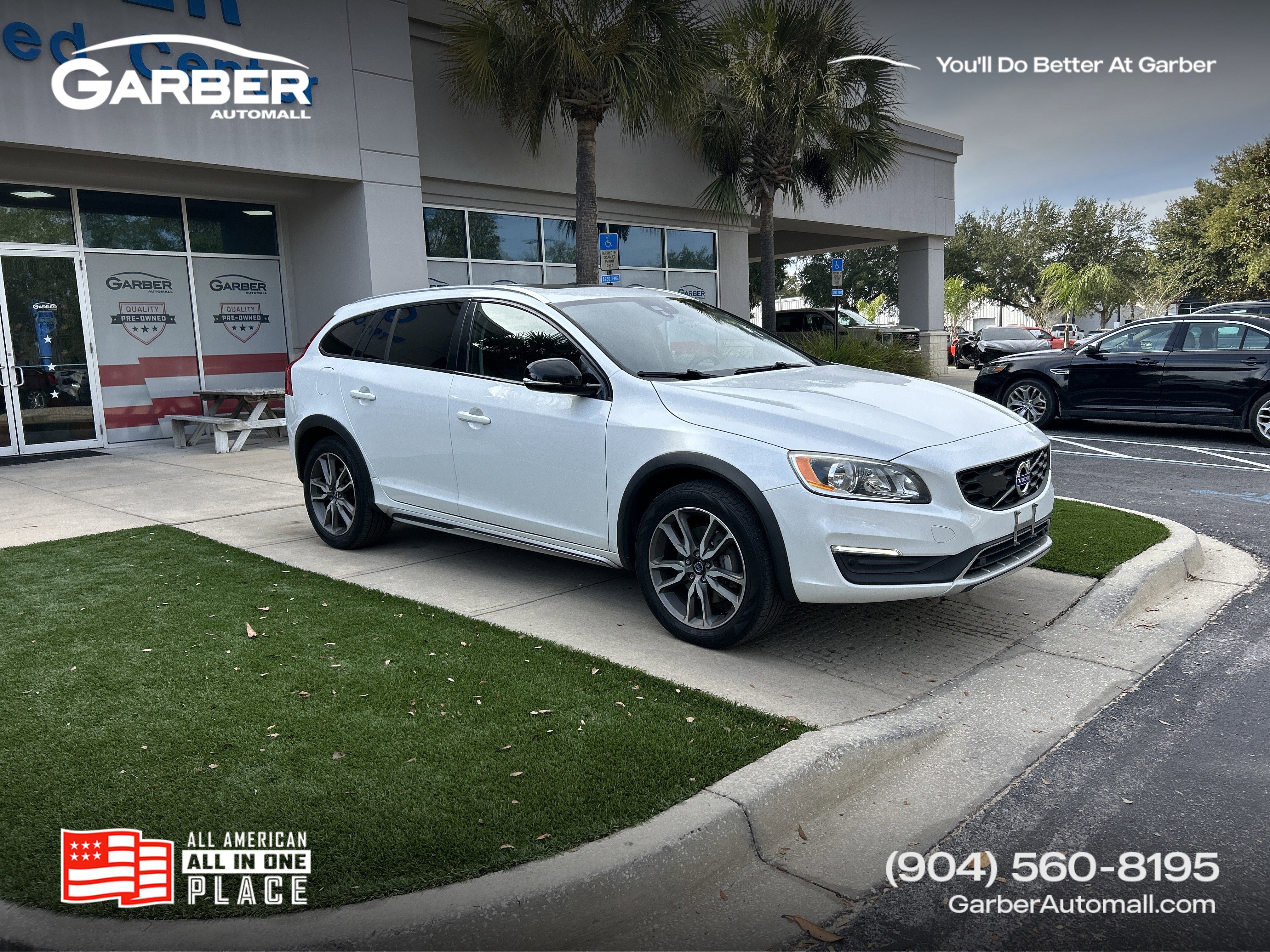 Used 2017 Volvo V60 T5 Cross Country w/ Convenience Package image 1