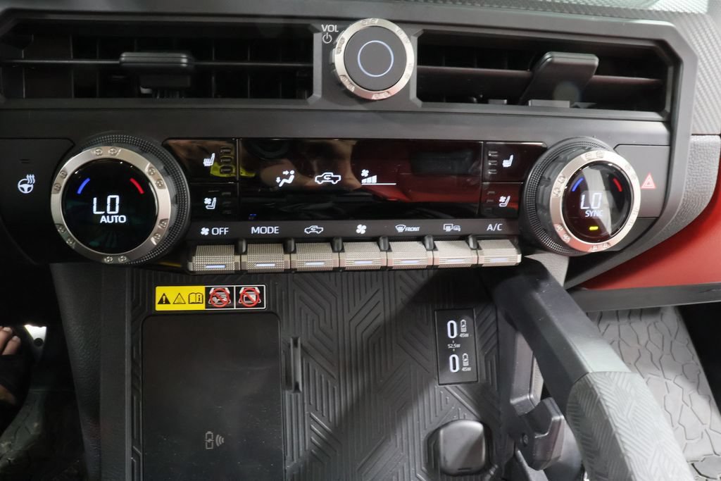 Used 2026 Toyota Tacoma TRD Pro AWD/4WD image 10