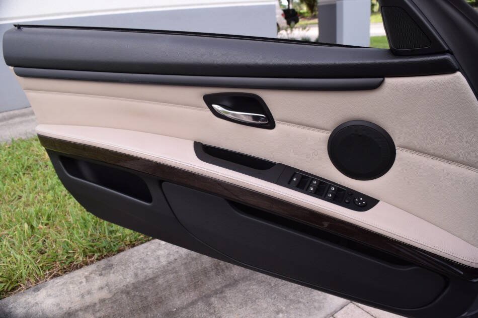 Used 2013 BMW 328i Convertible RWD image 74