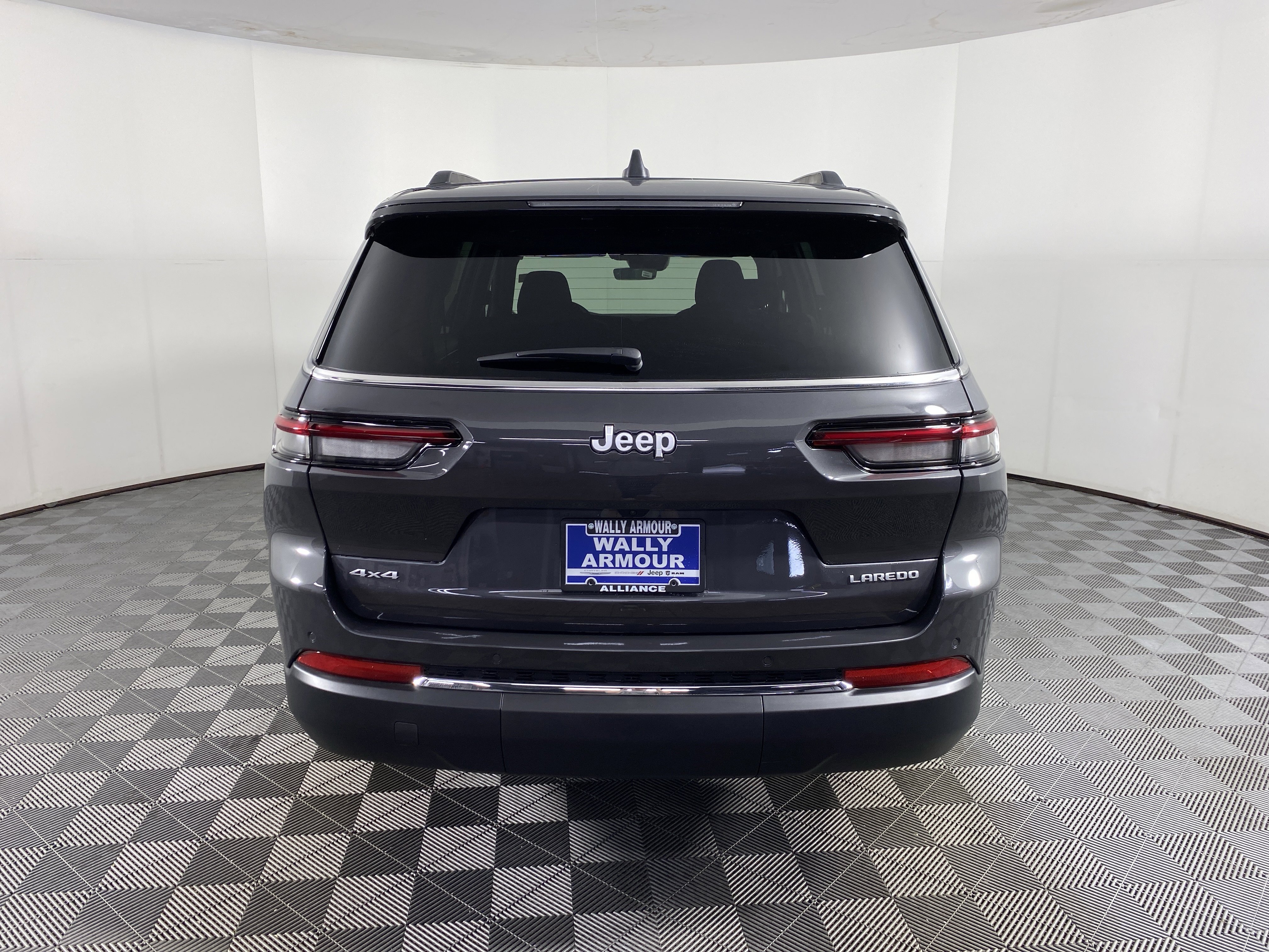 New 2025 Jeep Grand Cherokee L Laredo w/ Luxury Tech Group I image 7