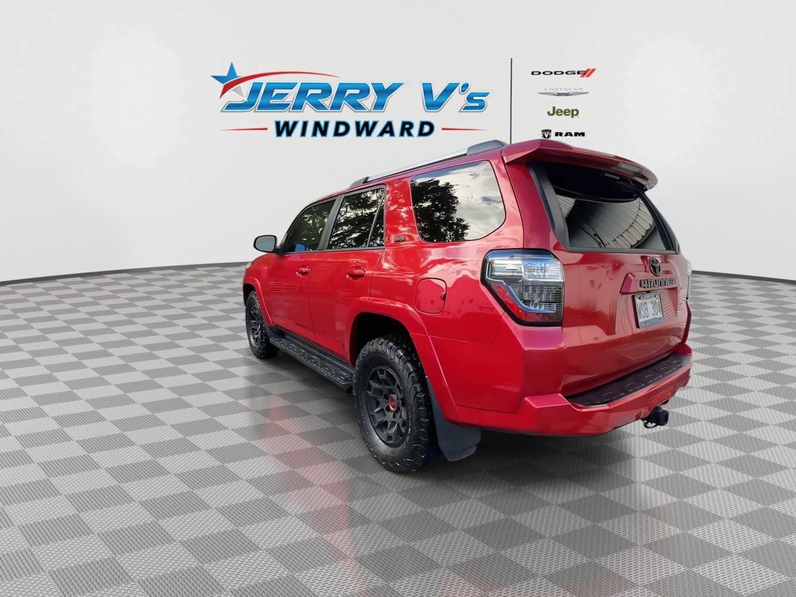 Used 2023 Toyota 4Runner SR5 image 6