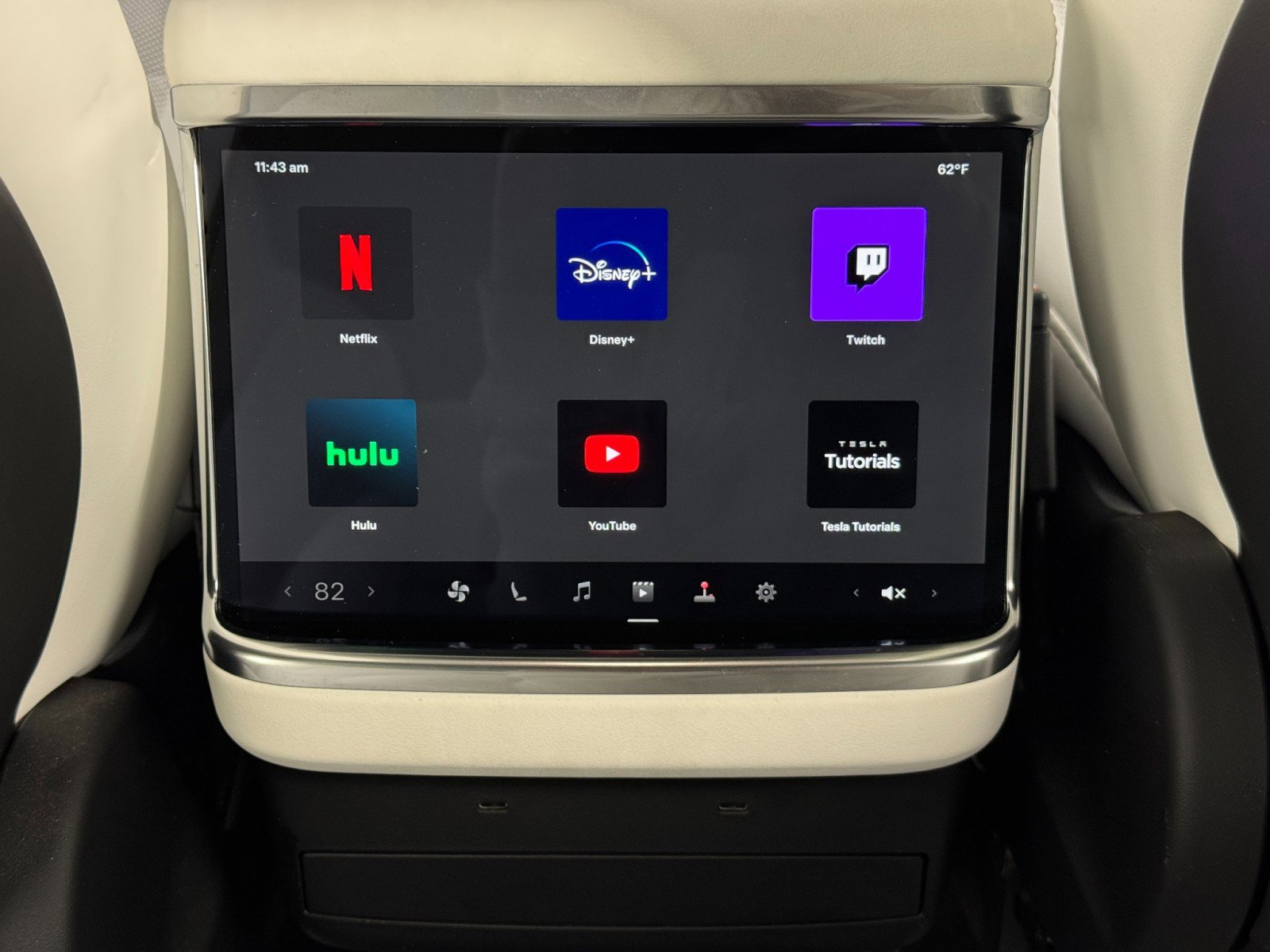 Used 2023 Tesla Model X image 35