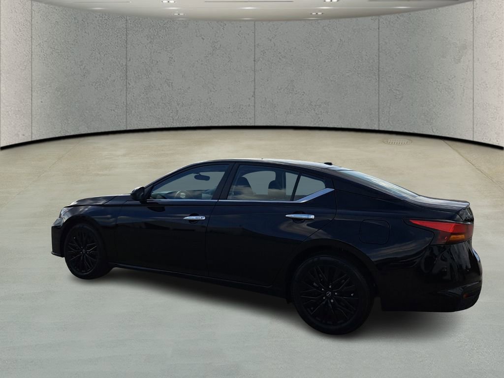 Used 2025 Nissan Altima 2.5 SV w/ SV Special Edition Package image 7