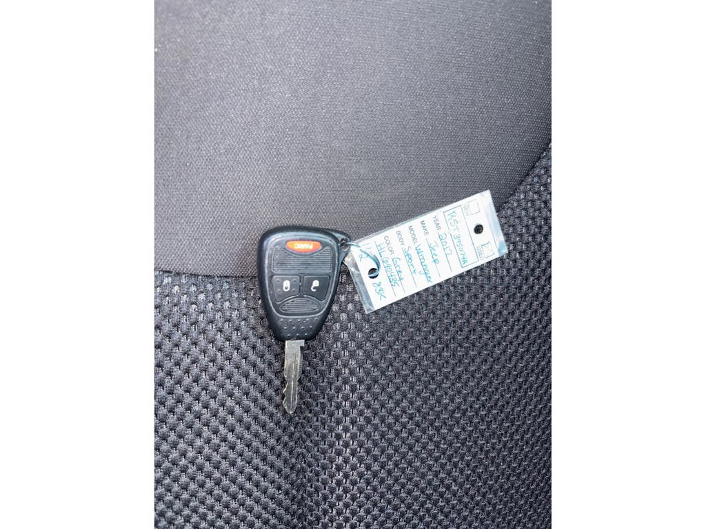 Used 2017 Jeep Wrangler Unlimited Sport image 31