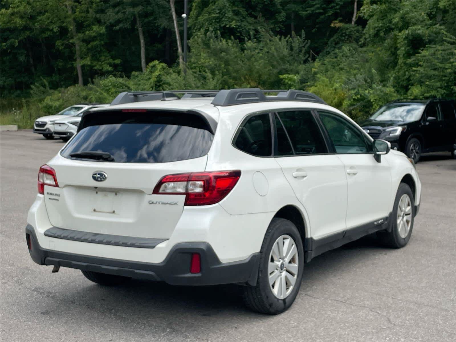 Used 2019 Subaru Outback 2.5i Premium w/ Popular Package #2 AWD/4WD image 5