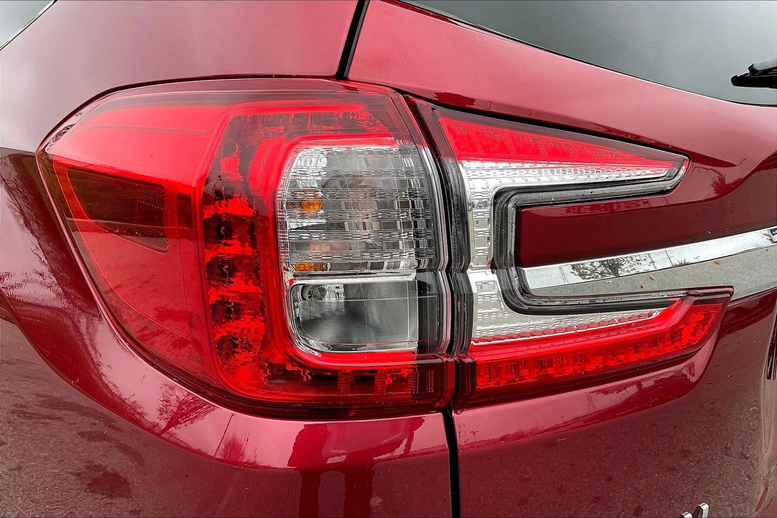 Used 2024 Subaru Ascent Limited w/ Technology Package image 32