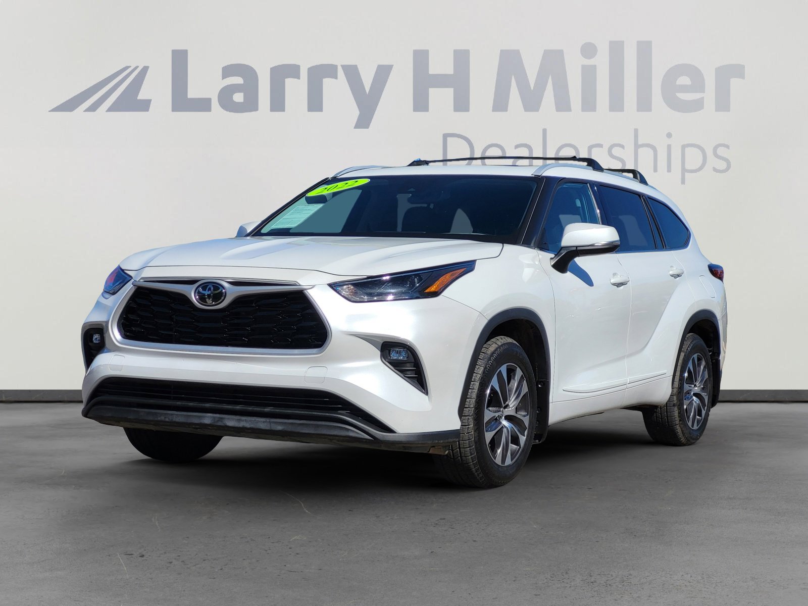 Used 2022 Toyota Highlander XLE video 1