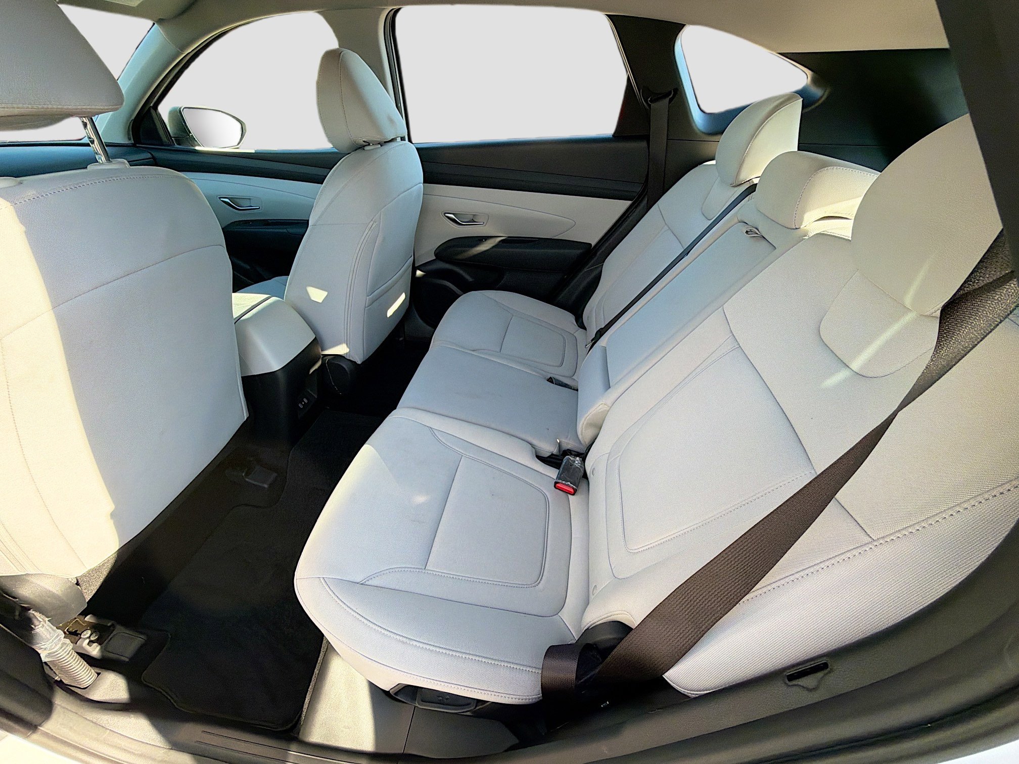 Used 2025 Hyundai Tucson SE image 19