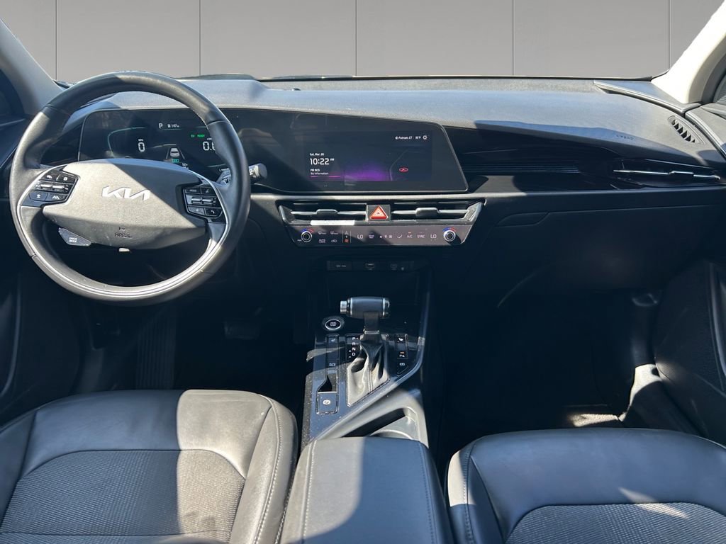 Used 2023 Kia Niro EX image 12