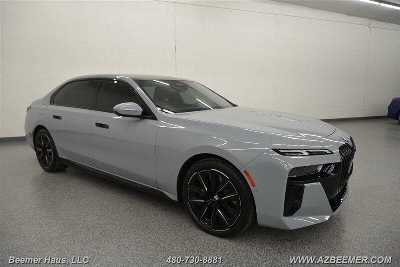 Used 2024 BMW 740i w/ M Sport Professional Package RWD image 8