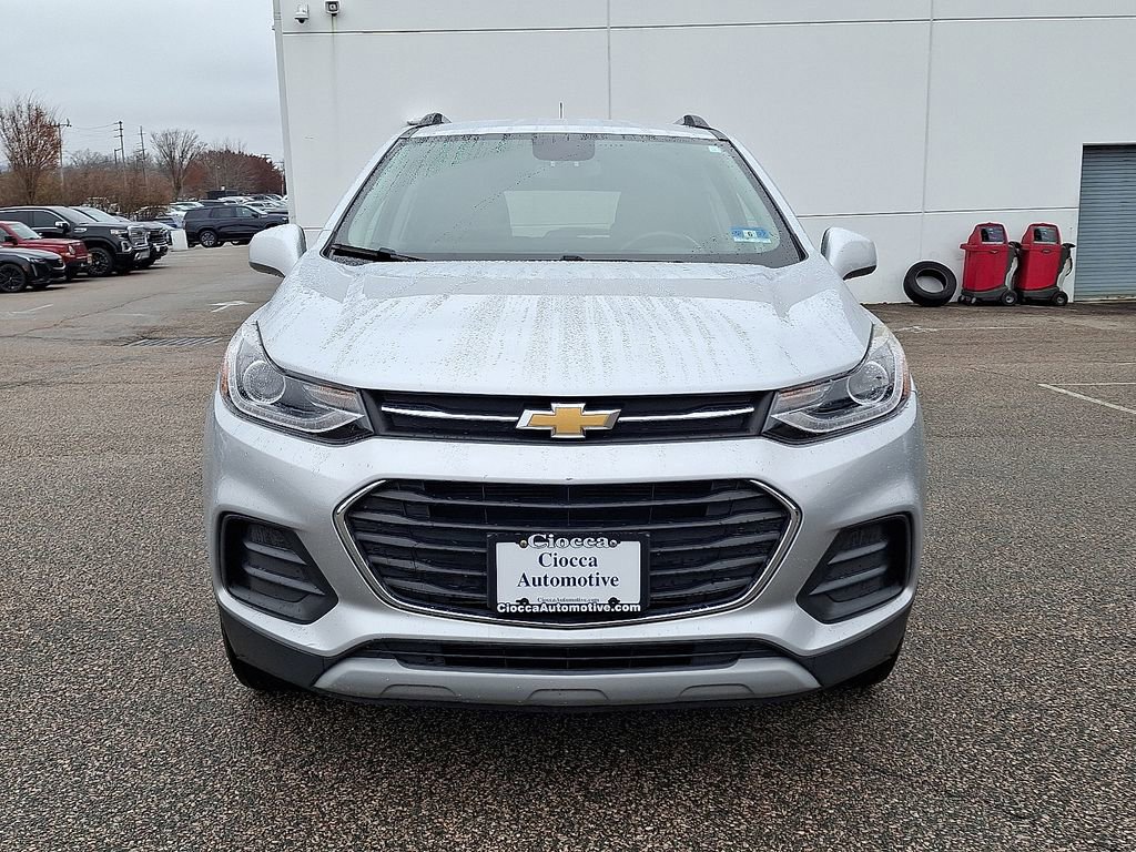 Used 2020 Chevrolet Trax LT w/ LT Convenience Package image 5