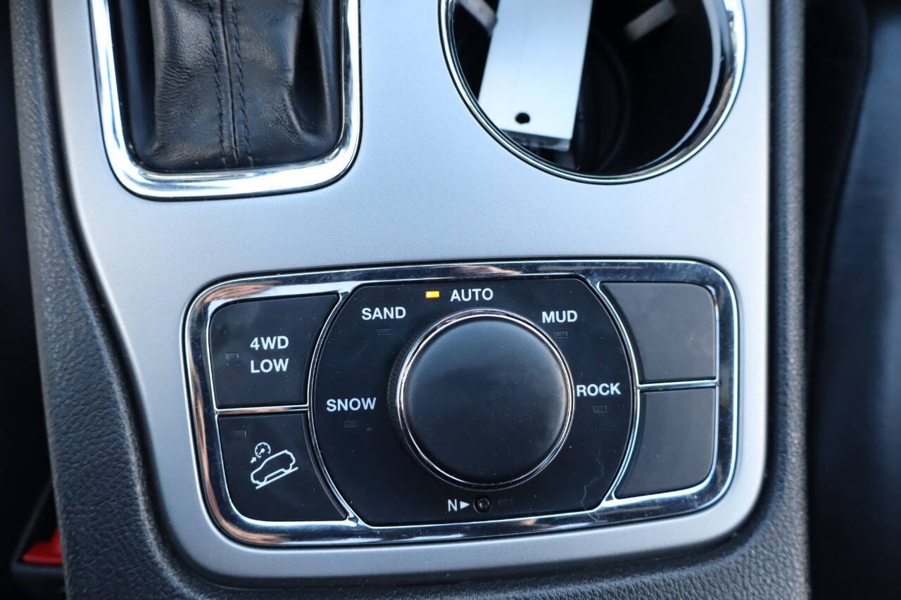 Used 2019 Jeep Grand Cherokee Limited AWD/4WD image 21