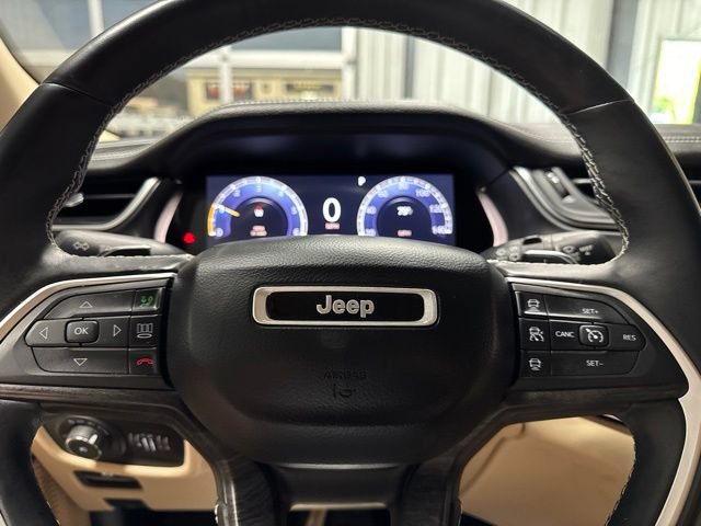 Used 2021 Jeep Grand Cherokee L Limited AWD/4WD image 15
