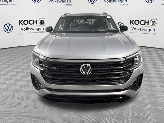 New 2026 Volkswagen Atlas Cross Sport SEL R-Line AWD/4WD image 2