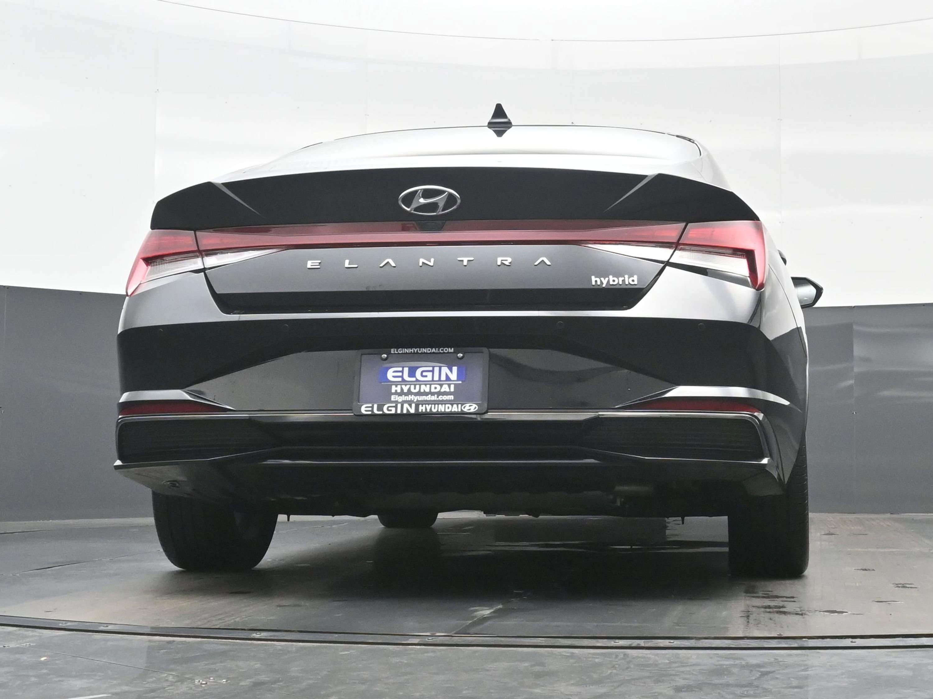 Used 2023 Hyundai Elantra Limited image 30