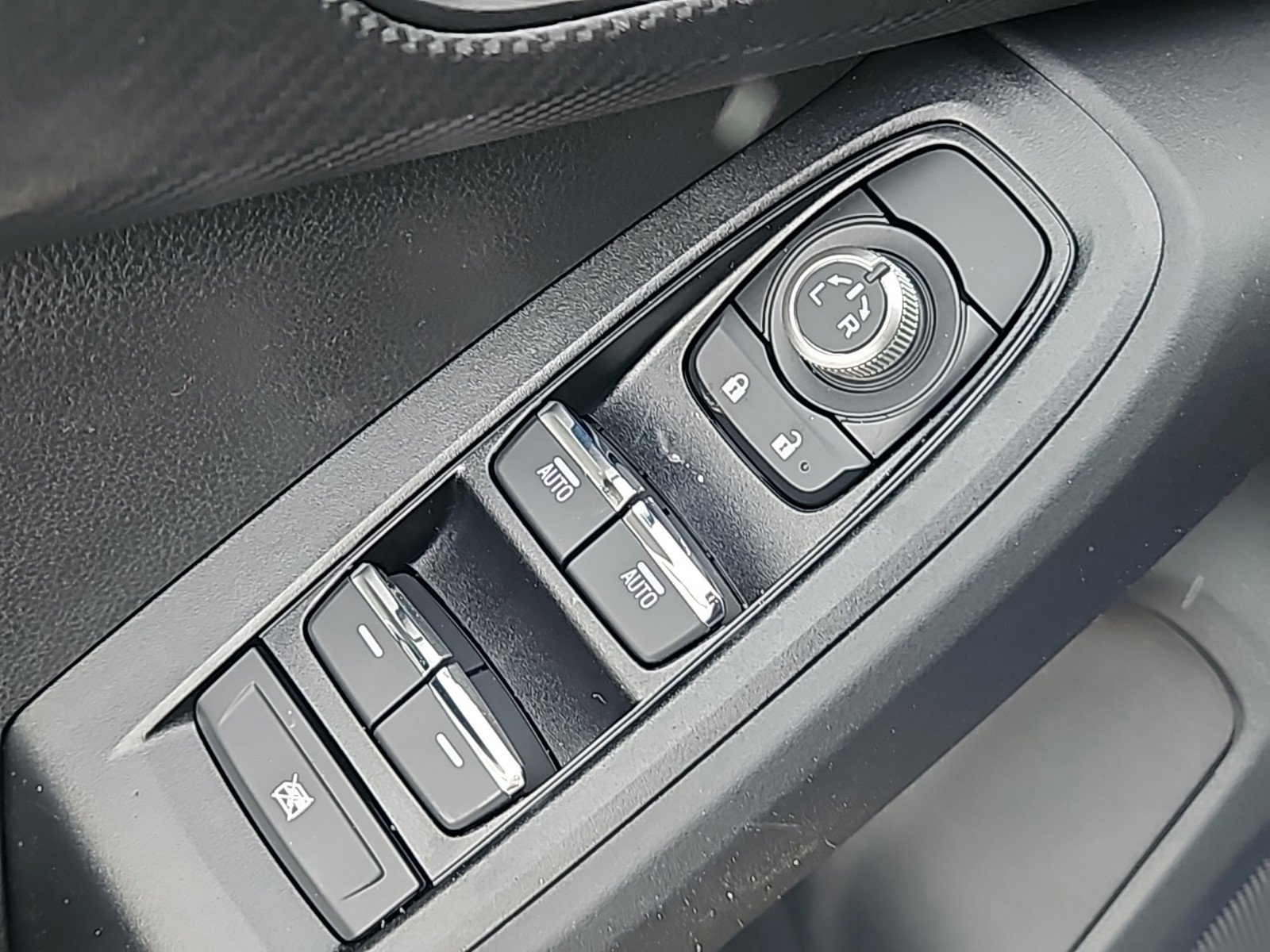 New 2025 Subaru Crosstrek 2.5i Limited image 13