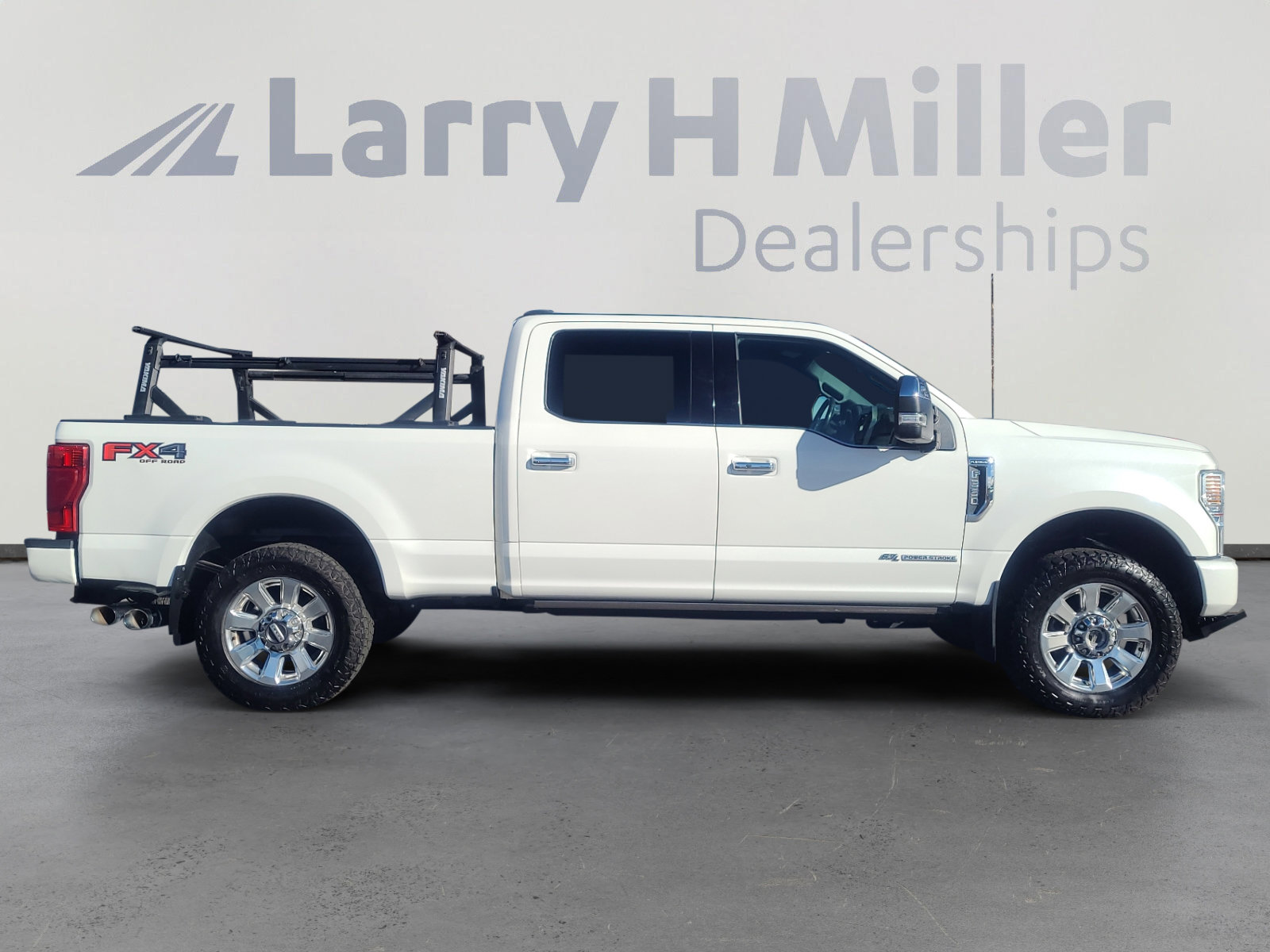 Certified 2022 Ford F350 Platinum w/ FX4 Off-Road Package image 6