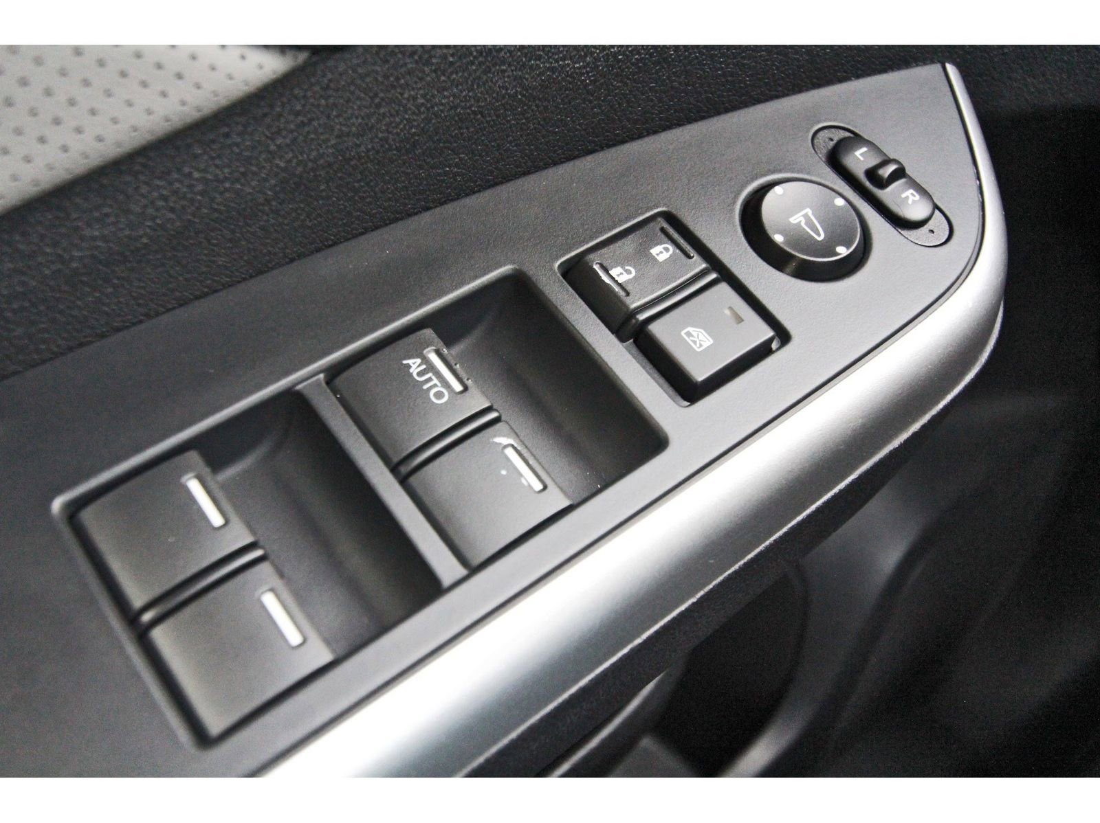 Used 2015 Honda CR-V EX-L image 21