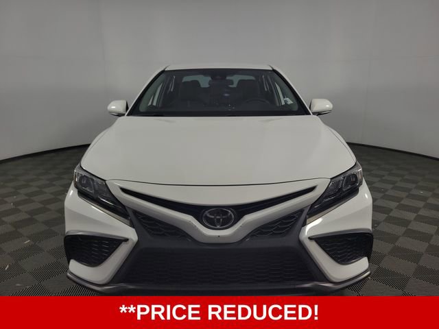 Used 2023 Toyota Camry SE image 2