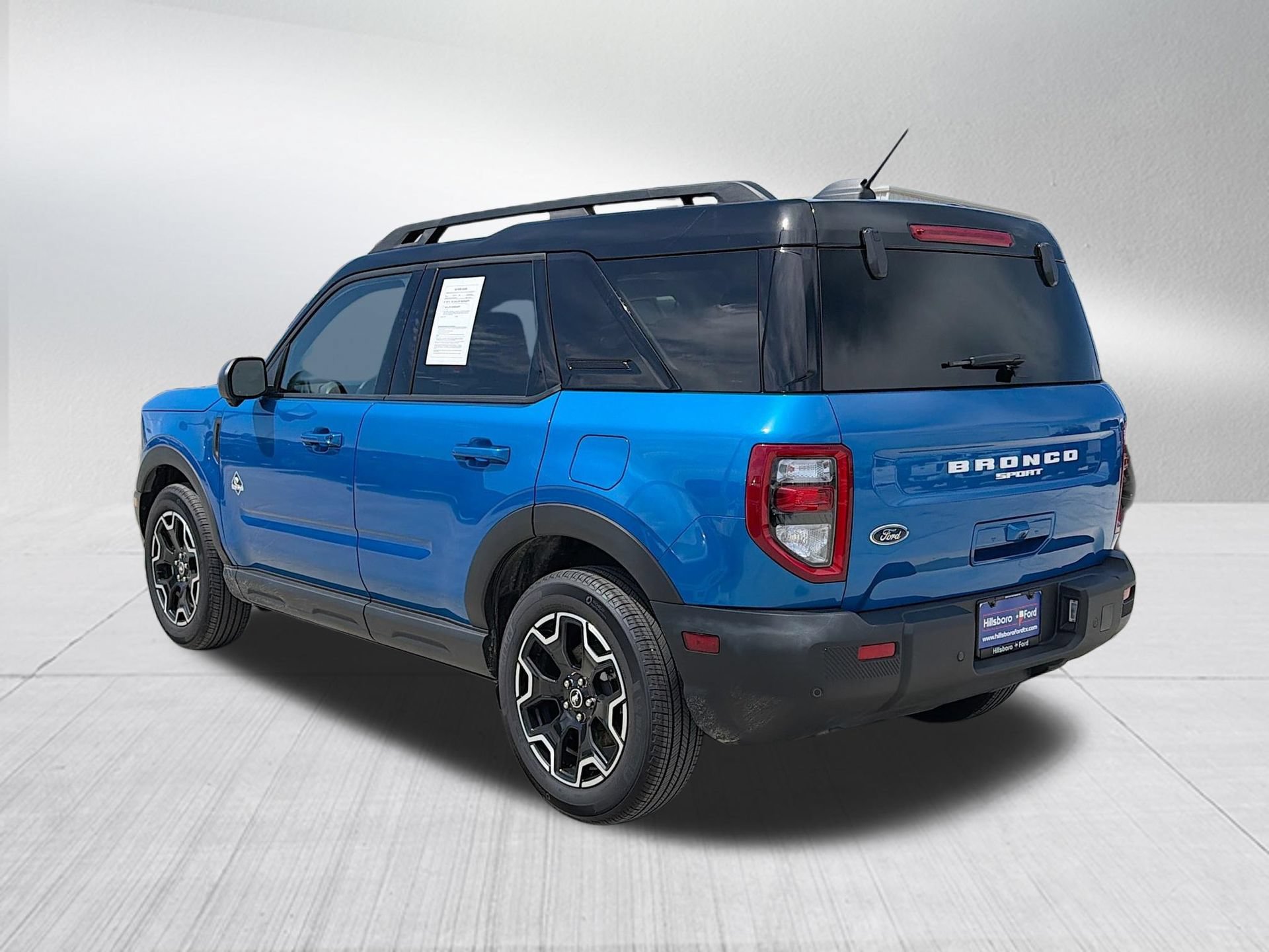 Certified 2025 Ford Bronco Sport Outer Banks w/ Outer Banks Tech Package+ AWD/4WD image 10
