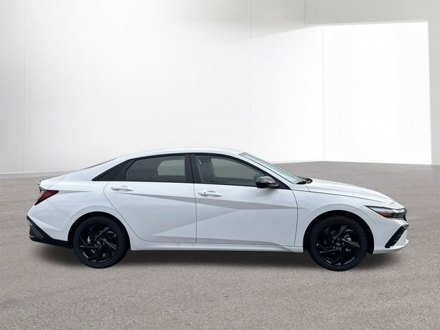 New 2026 Hyundai Elantra Sport FWD image 32