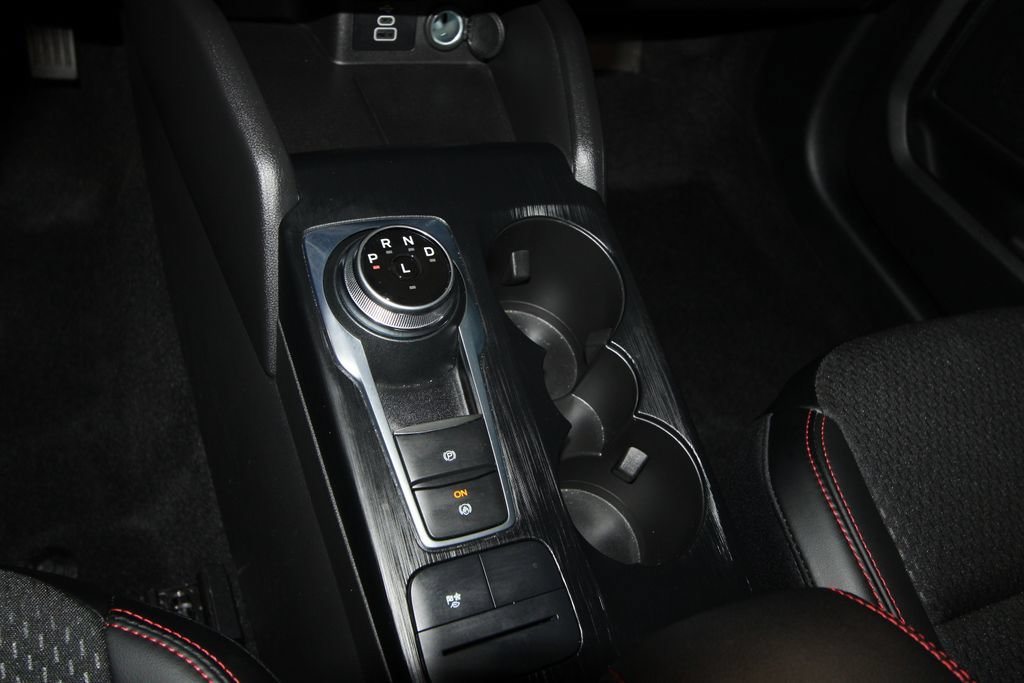 Used 2025 Ford Escape ST-Line Select AWD/4WD image 16