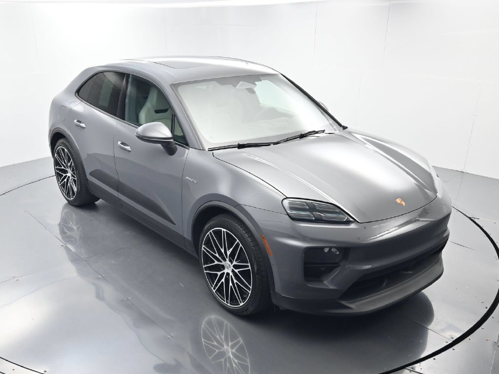 Certified 2025 Porsche Macan Electric RWD image 42