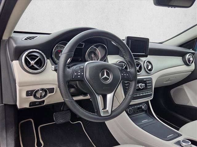 Used 2015 Mercedes-Benz GLA 250 4MATIC image 10