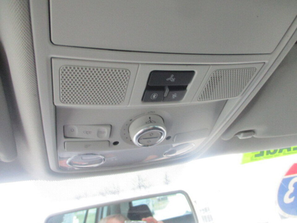 Used 2013 Volkswagen Tiguan S image 30