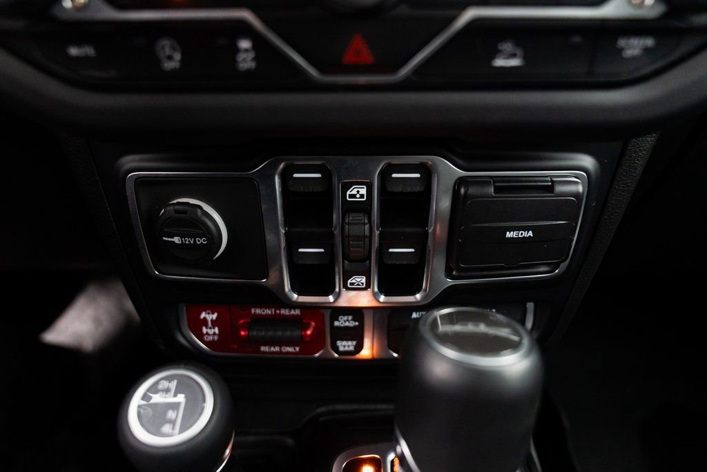 Used 2024 Jeep Gladiator Rubicon w/ Convenience Group image 18