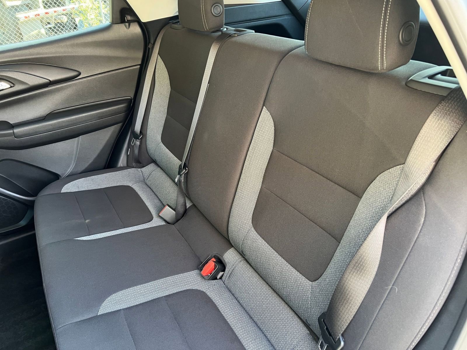 Used 2025 Chevrolet TrailBlazer LT image 36