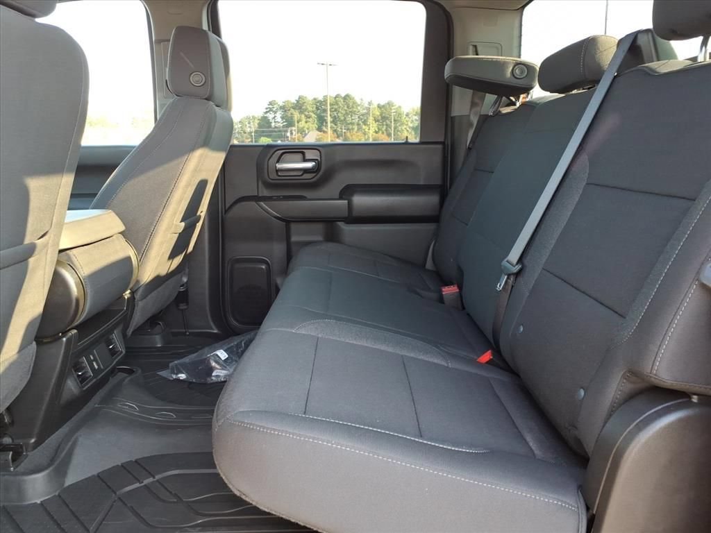 Used 2025 Chevrolet Silverado 2500 Custom w/ Custom Convenience Package AWD/4WD image 23