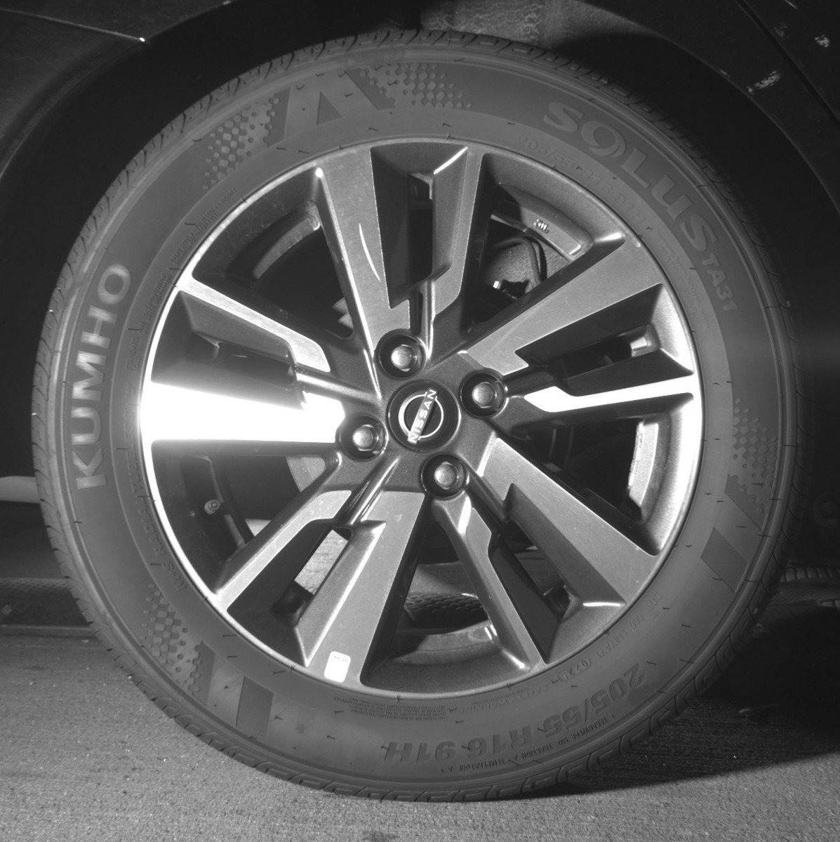 Used 2025 Nissan Versa SV FWD image 15