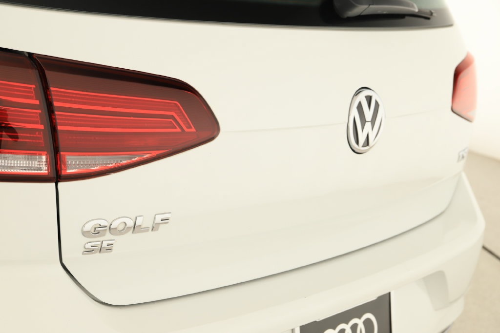 Used 2018 Volkswagen Golf SE FWD image 31